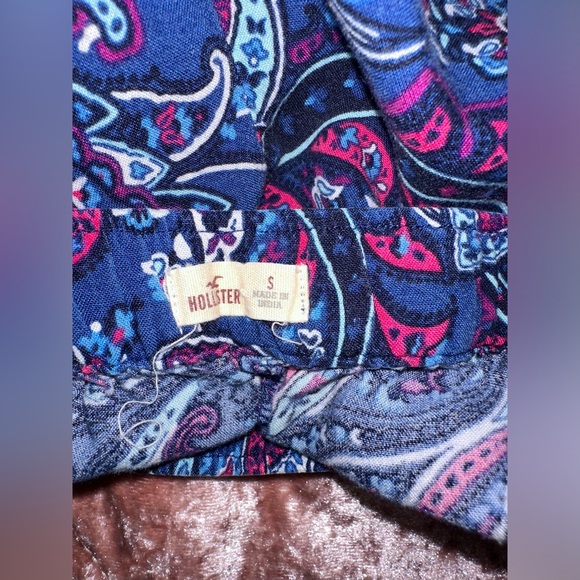 Hollister Paisley Shorts - Picture 3 of 3